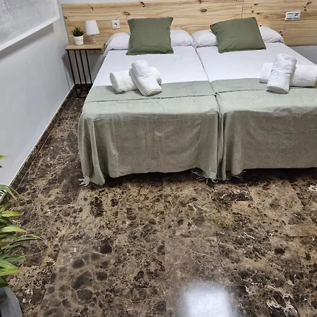 Pinedo Playa Y Garaje *